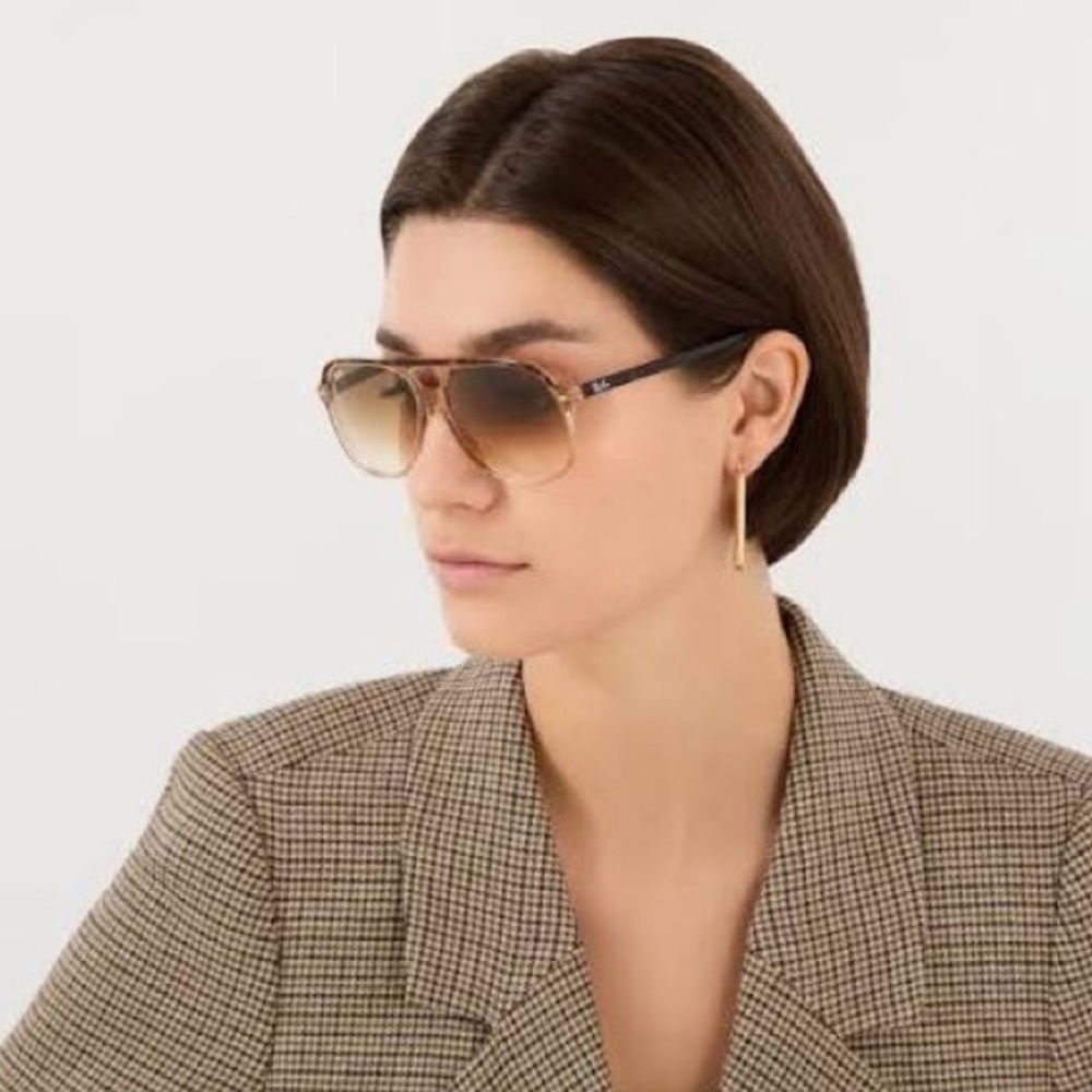 Ray-Ban Bill Polished Havana On Transparent Brown
Light Brown Gradient 80s Inspo - Picture 11 of 11